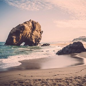 tripadvisor-default-seaside-rocks